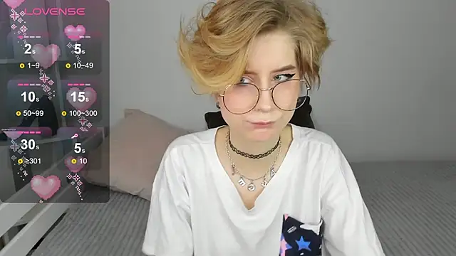 Angel Jules online show from February 24, 2025, 8:06 am