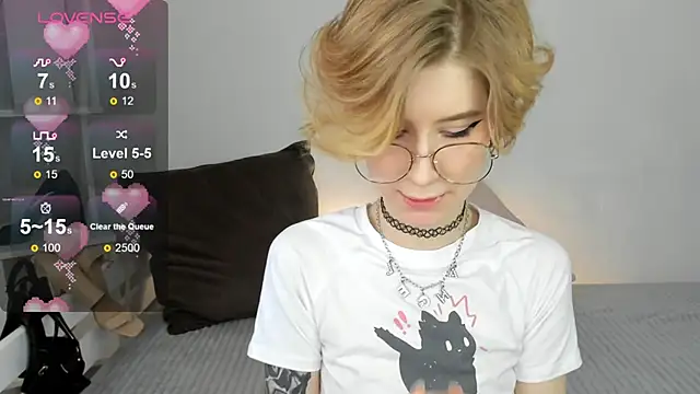 Angel Jules online show from February 26, 2025, 4:03 am