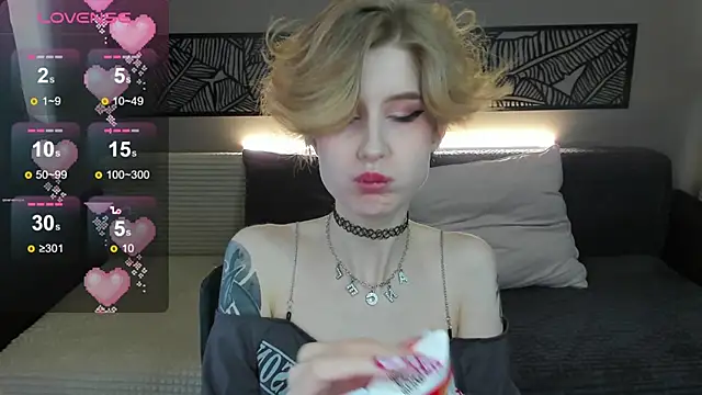 Angel Jules online show from March 22, 2025, 3:52 am