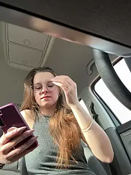 Snapshot of Izzy_Inked chatting on March 5, 2025, 10:11 am Izzy Inked online show from March 5, 2025, 10:11 am