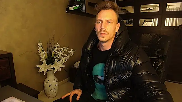 MateoBenjaminX online show from March 20, 2025, 6:31 pm