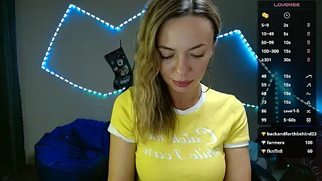 Snapshot of Daria_Spring chatting on January 6, 2025, 10:26 pm Daria Spring online show from January 6, 2025, 10:26 pm