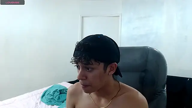 DamiBright online show from March 11, 2025, 1:26 am