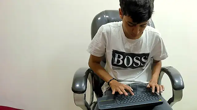 DamiBright online show from October 3, 2025, 7:11 pm