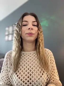 Mia Ethan online show from April 24, 2026, 8:50 am