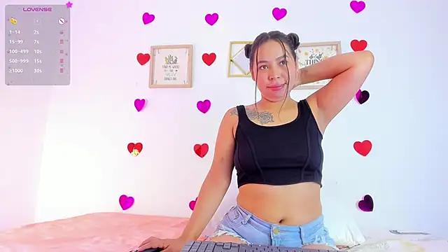 EmmaRogers online show from February 20, 2025, 12:47 pm