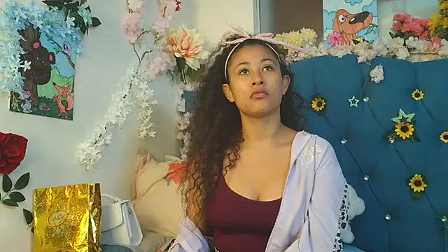 Milkdulce1 online show from May 22, 2026, 3:17 pm