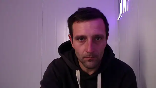 Snapshot of serjdj90 chatting on October 3, 2025, 10:56 am serjdj90 online show from October 3, 2025, 10:56 am