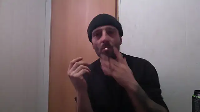 Snapshot of serjdj90 chatting on March 1, 2026, 9:00 am serjdj90 online show from March 1, 2026, 9:00 am