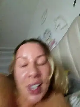 Sparkle2206 online show from May 16, 2026, 1:02 am