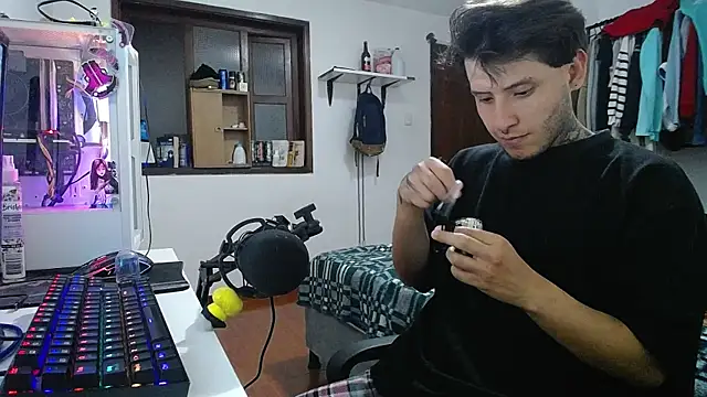 esjrobles online show from January 20, 2025, 2:22 am