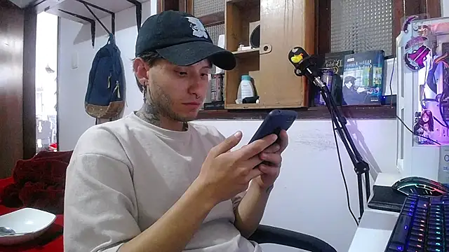 esjrobles online show from February 19, 2025, 4:33 pm