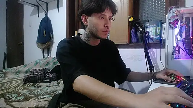 esjrobles online show from February 26, 2025, 7:09 am