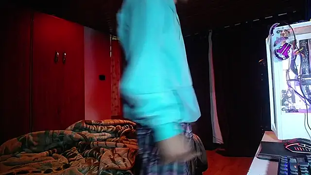 esjrobles online show from March 18, 2025, 1:53 am