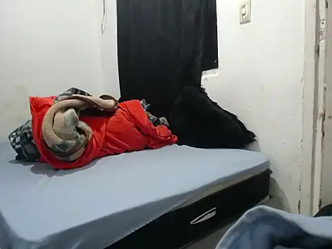 esjrobles online show from October 7, 2025, 12:35 pm