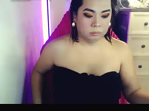 Nathalie Heartxoxo69 online show from April 9, 2026, 11:54 pm