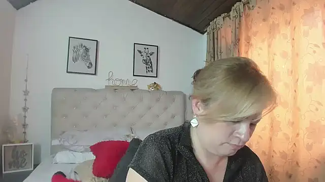 MonyCassius online show from February 17, 2025, 7:10 pm