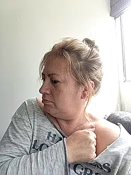 MonyCassius online show from April 19, 2026, 2:38 pm