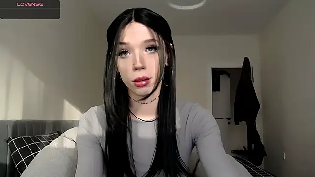 Dasha M online show from October 8, 2025, 1:20 pm