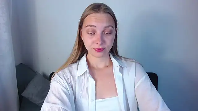 Snapshot of bellaa_love_ chatting on July 15, 2026, 12:16 am bellaa love online show from July 15, 2026, 12:16 am