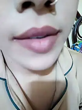 Snapshot of Anki-doll chatting on February 5, 2025, 12:38 pm Anki-doll online show from February 5, 2025, 12:38 pm
