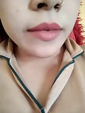 Snapshot of Anki-doll chatting on February 7, 2025, 9:37 am Anki-doll online show from February 7, 2025, 9:37 am