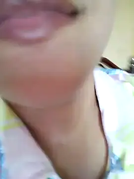 Snapshot of Anki-doll chatting on February 8, 2025, 6:12 am Anki-doll online show from February 8, 2025, 6:12 am