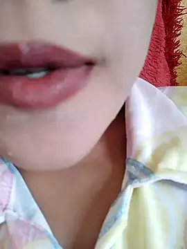 Snapshot of Anki-doll chatting on February 8, 2025, 9:56 am Anki-doll online show from February 8, 2025, 9:56 am
