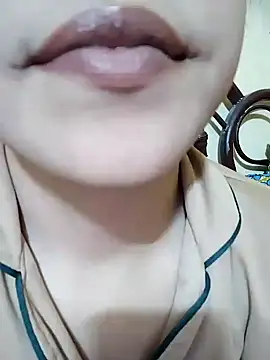 Snapshot of Anki-doll chatting on February 17, 2025, 12:38 pm Anki-doll online show from February 17, 2025, 12:38 pm