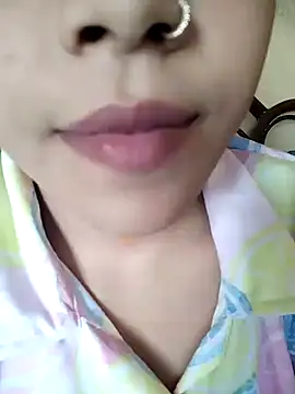 Snapshot of Anki-doll chatting on February 26, 2025, 6:15 am Anki-doll online show from February 26, 2025, 6:15 am