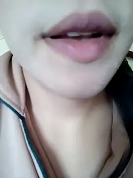 Snapshot of Anki-doll chatting on March 19, 2025, 6:03 am Anki-doll online show from March 19, 2025, 6:03 am
