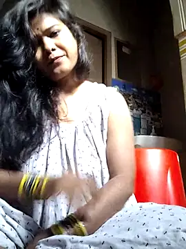 yoursweety09 online show from March 11, 2025, 2:21 am