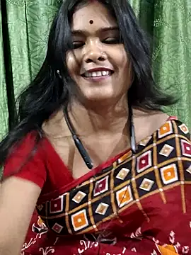 yoursweety09 online show from October 26, 2025, 2:28 am