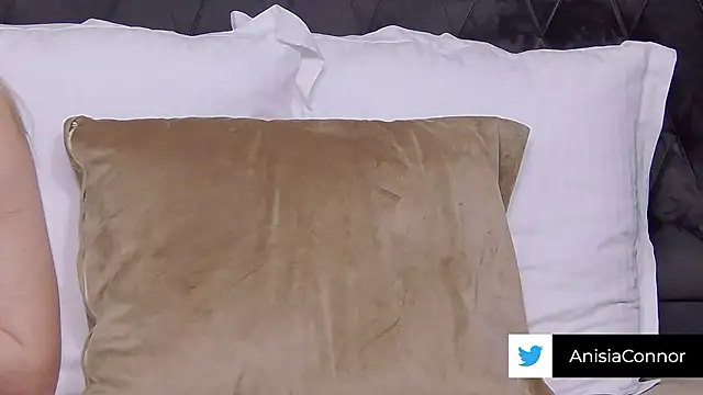 AnisiaConnor online show from October 5, 2025, 6:28 pm