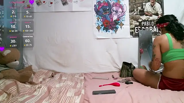 pamelaykamila online show from March 27, 2026, 9:47 pm