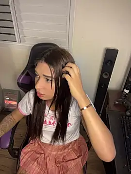 Gabyzinha ni online show from June 17, 2026, 11:05 pm