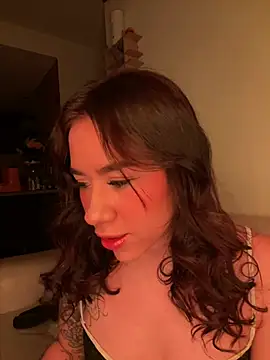 Snapshot of Im_Valen_Cute chatting on July 12, 2026, 2:46 am Im Valen Cute online show from July 12, 2026, 2:46 am