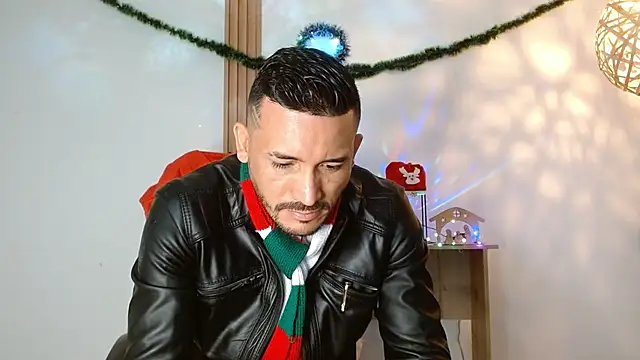 Reiko 85  online show from December 2, 2025, 3:18 pm