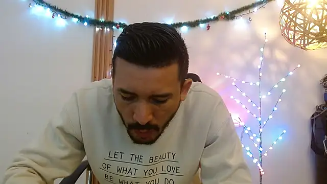 Reiko 85  online show from December 20, 2025, 12:56 pm