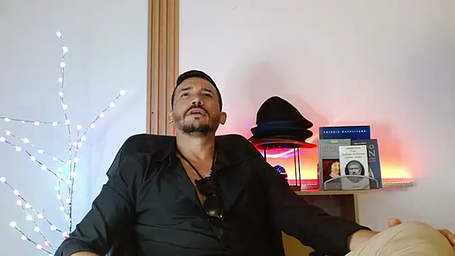 Reiko 85  online show from January 7, 2026, 3:25 pm