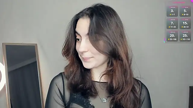 DracosMoon online show from October 18, 2025, 10:05 am