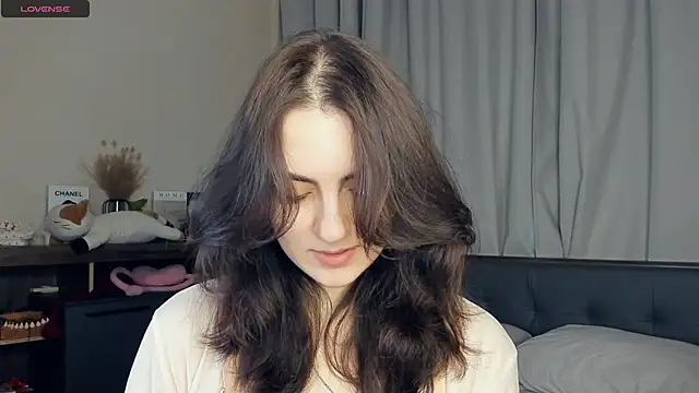 DracosMoon online show from November 28, 2025, 7:11 am