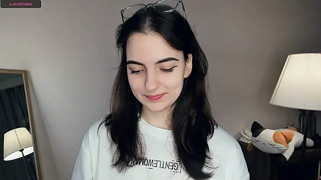 DracosMoon online show from December 17, 2025, 7:03 am