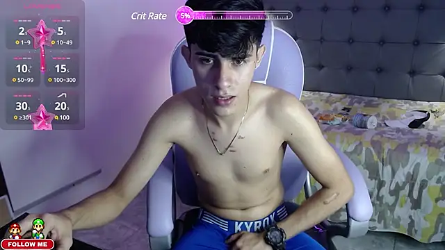 Snapshot of Dyla_n18 chatting on February 4, 2025, 10:24 pm Dyla n18 online show from February 4, 2025, 10:24 pm