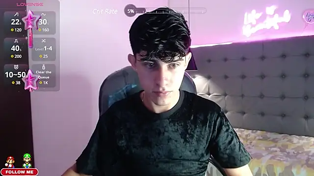 Snapshot of Dyla_n18 chatting on February 6, 2025, 11:37 pm Dyla n18 online show from February 6, 2025, 11:37 pm