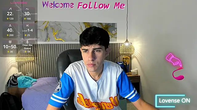 Snapshot of Dyla_n18 chatting on June 24, 2026, 7:57 pm Dyla n18 online show from June 24, 2026, 7:57 pm