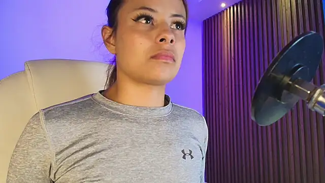 Antonella Torres2 online show from April 21, 2026, 3:24 am