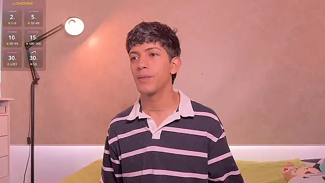 Snapshot of teobowny_ chatting on April 22, 2026, 3:35 pm teobowny online show from April 22, 2026, 3:35 pm