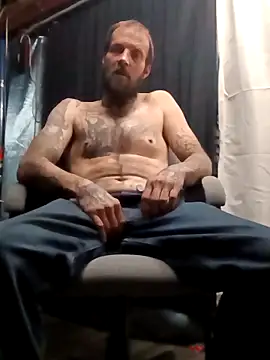 Whipit323 online show from March 12, 2026, 1:06 pm