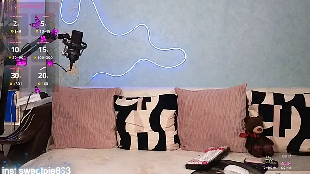 Anal Girl  online show from December 17, 2025, 4:24 pm